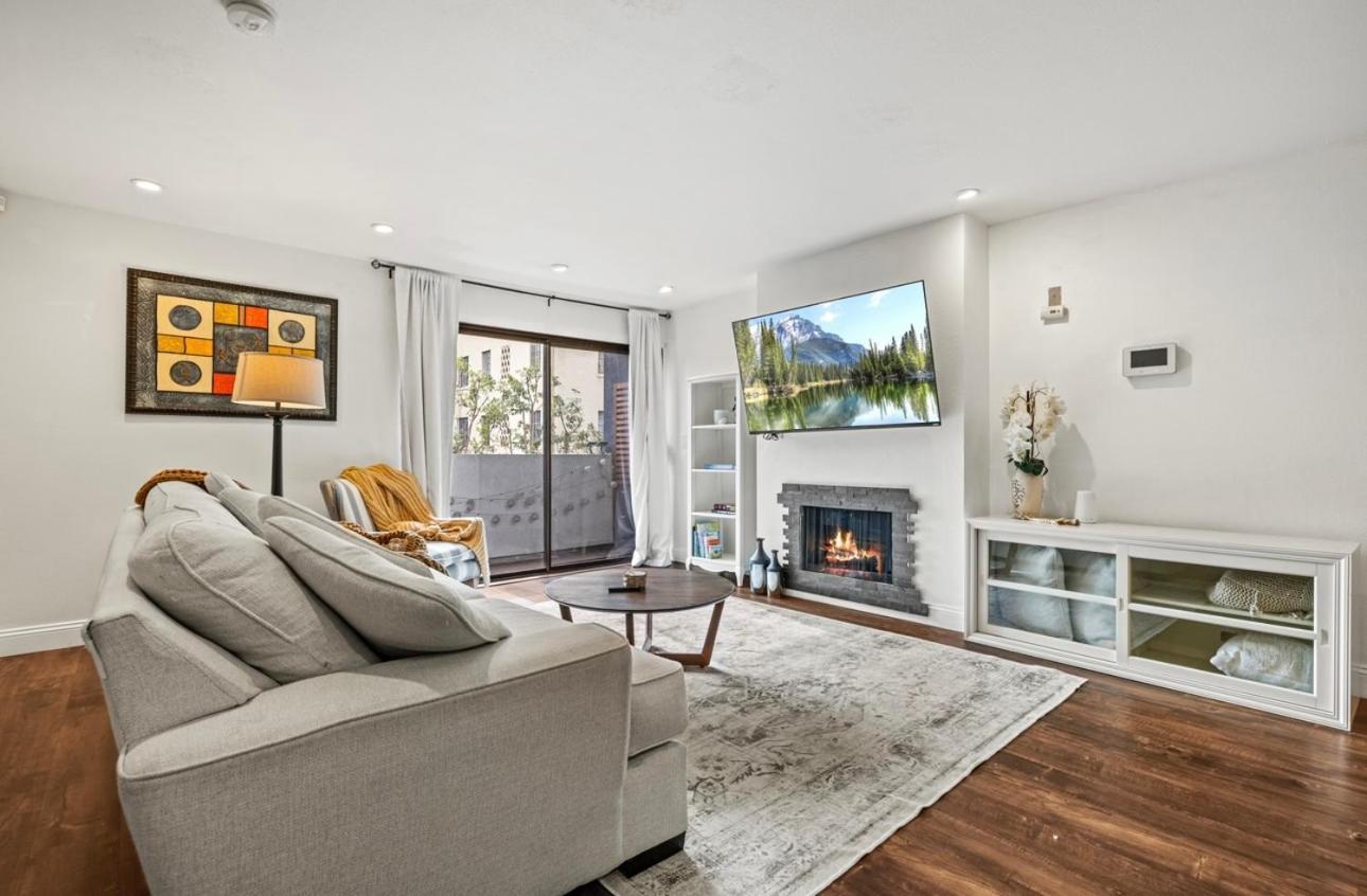 Elegant Hollywood Retreat - Spacious 2Br 2Ba Condo With Resort-Style Amenities Los Angeles Exterior foto