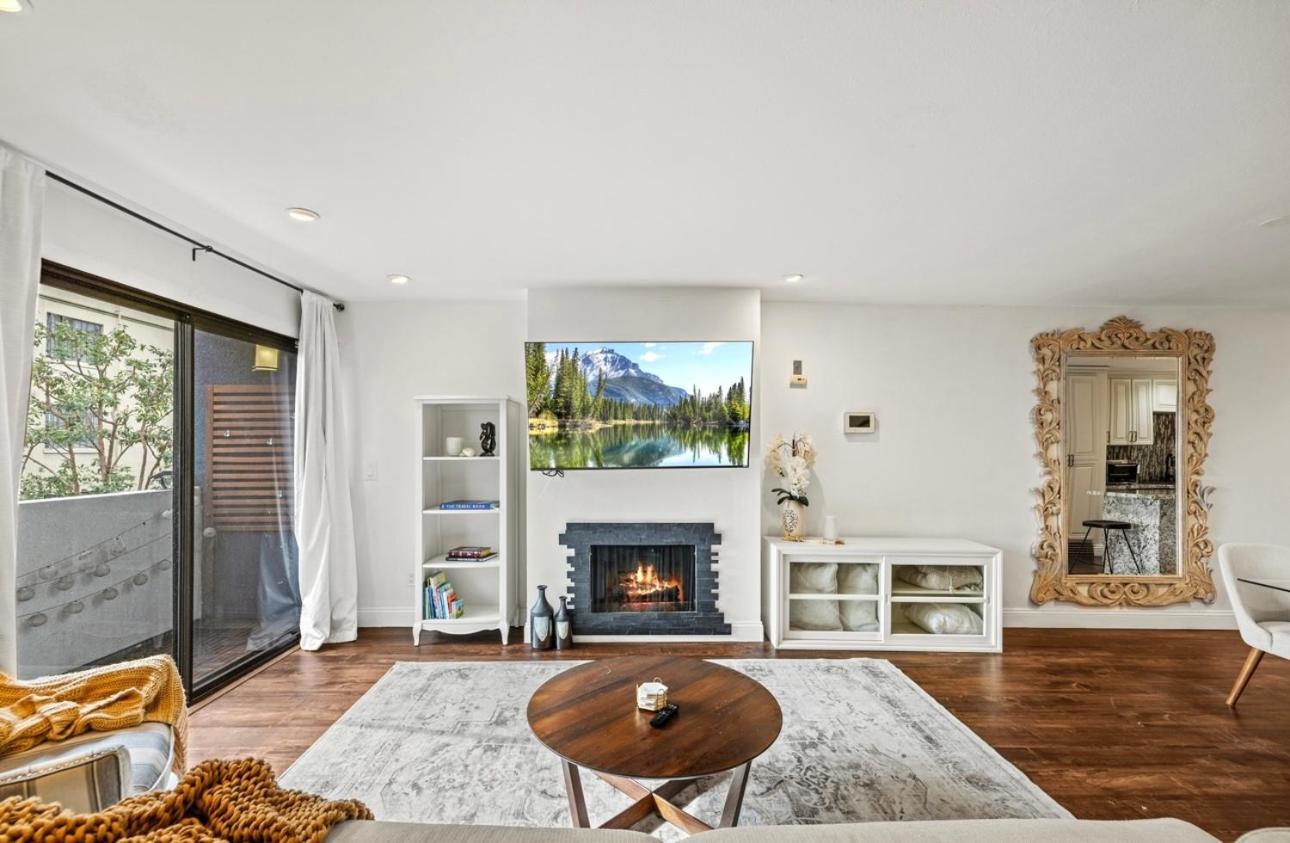 Elegant Hollywood Retreat - Spacious 2Br 2Ba Condo With Resort-Style Amenities Los Angeles Exterior foto